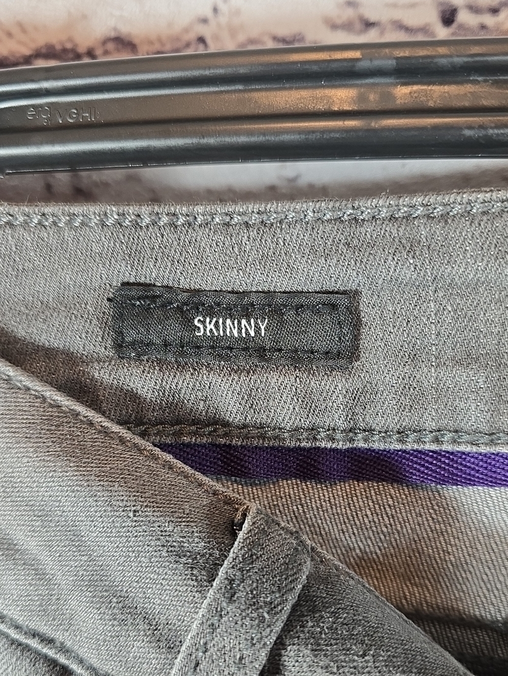 a.n.a Women's Light Gray Skinny Jeans Faded Wash Size 29/8 New - Picture 9 of 9